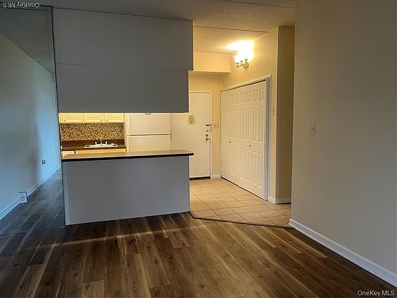 4th image of 725 Miller Ave APT 123