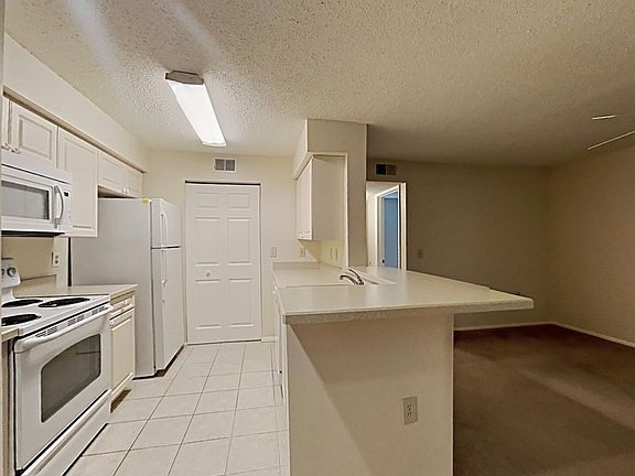 4th image of 1226 Bermuda Lakes Ln Unit 208