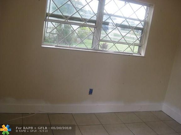 5th image of 2490 NW 16th Ct