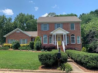 101 N Drawbridge Ln, Cary, NC 27513