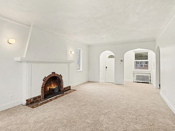 3rd image of 5959 Newport St
