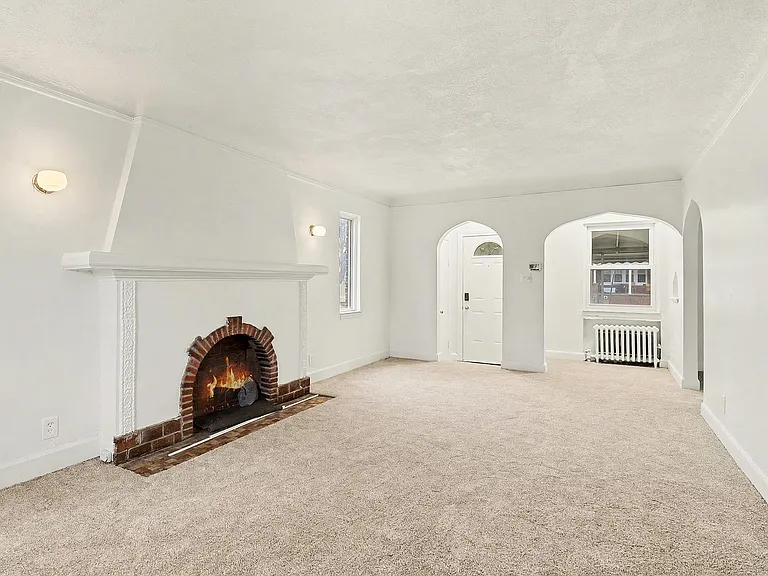 5959 Newport St — Photo 6