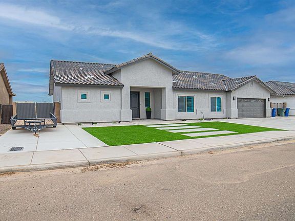 2nd image of 5744 E 45th Pl
