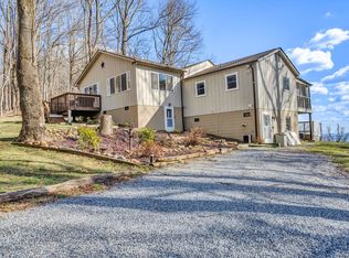 1575 Walnut Knob Rd SE, Ferrum, VA 24091