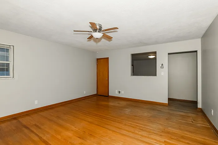 112 Goodridge Dr — Photo 5