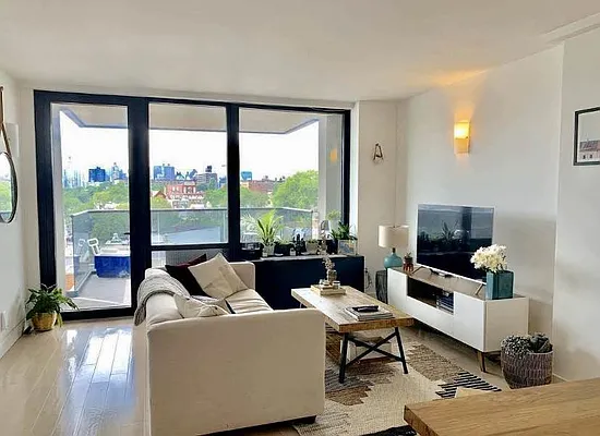 Rented by Compass | media 14