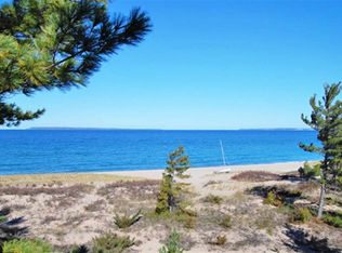 17 S Beach Walk #17, Glen Arbor, MI 49636