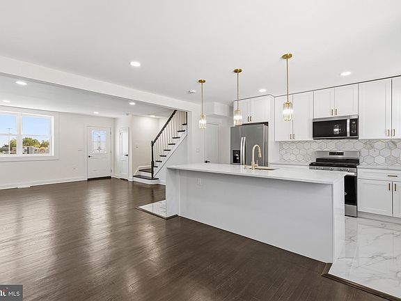 5th image of 5428 Addington Rd