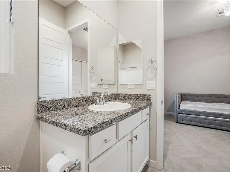 32 Vista Outlook St — Photo 26