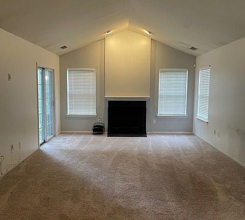 4th image of 308 Vasser Dr