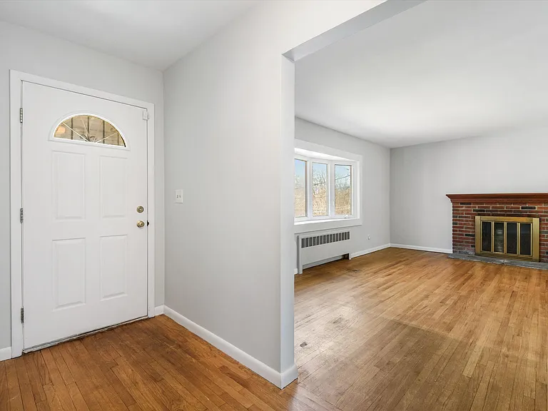 846 Hartsdale Rd — Photo 33