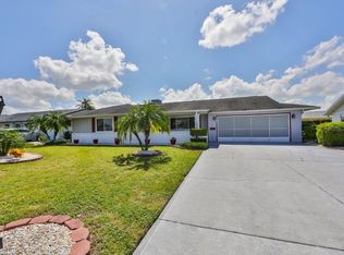 1508 Bunker Hill Dr, Sun City Center, FL 33573