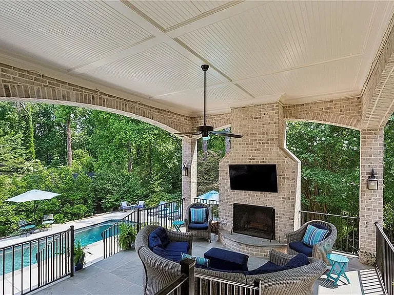 2115 Howell Mill Rd NW — Photo 22