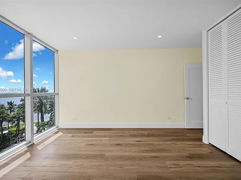 2451 Brickell Ave #5G — Photo 30