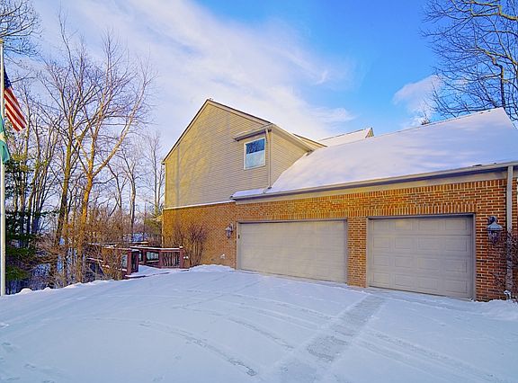 2nd image of 5729 Fenwick Pl