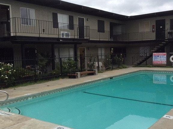 2nd image of 531 Glendora Ave #238