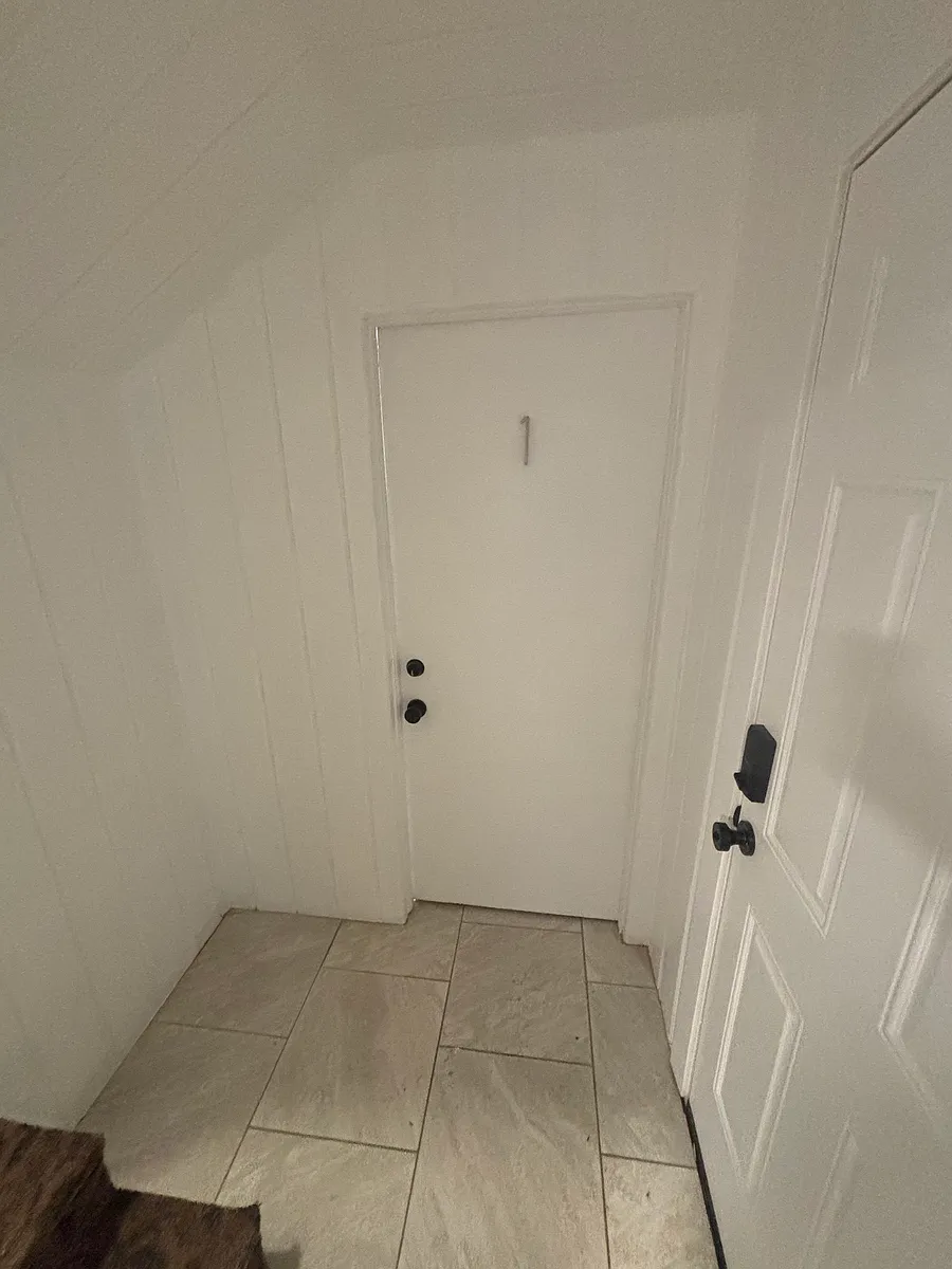 Building Photo - 118 W Miller Ave #1