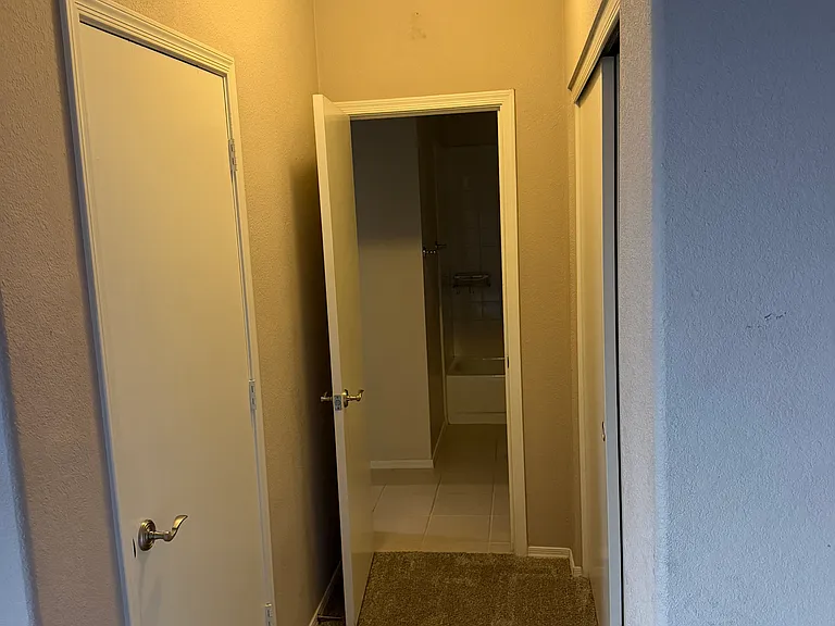 9600 N 96th St #223 — Photo 13