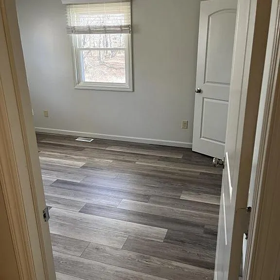 240 Collier Dr — Photo 10