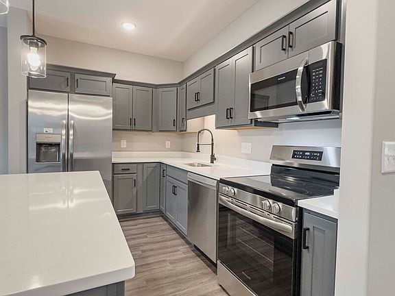 5th image of 406 Jonathan Wade Cir