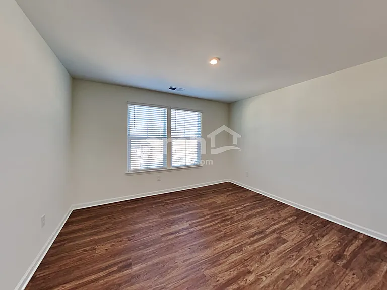 624 Hamilton Park Dr — Photo 15