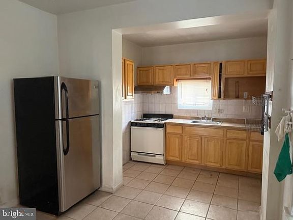 3rd image of 2603 S Beulah St