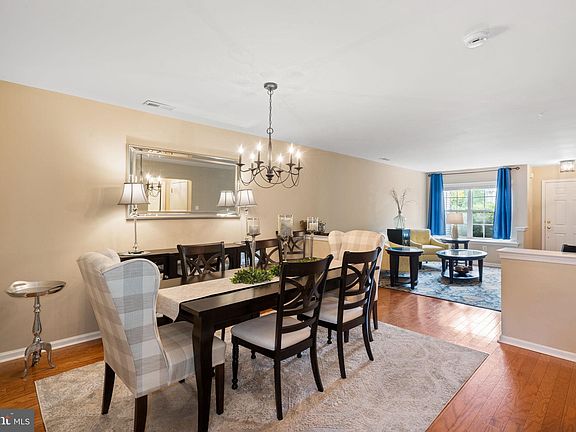 3rd image of 510 Coachwood Ct