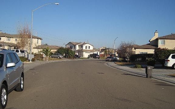 2nd image of 13540 Dolomite St
