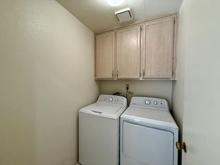407 N 1st Ave — Photo 3