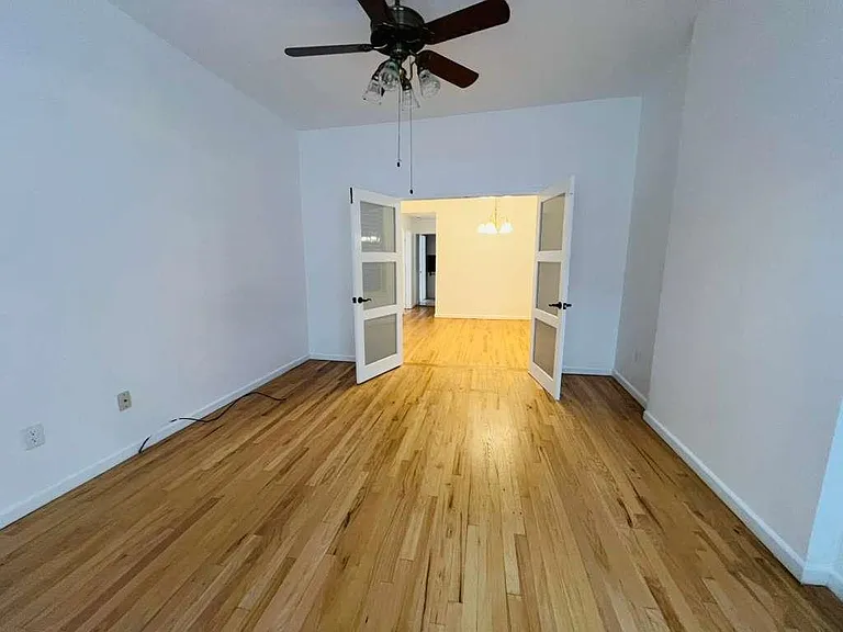 66 46th St — Photo 34
