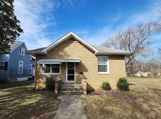 117 S 10th St, Herrin, IL 62948