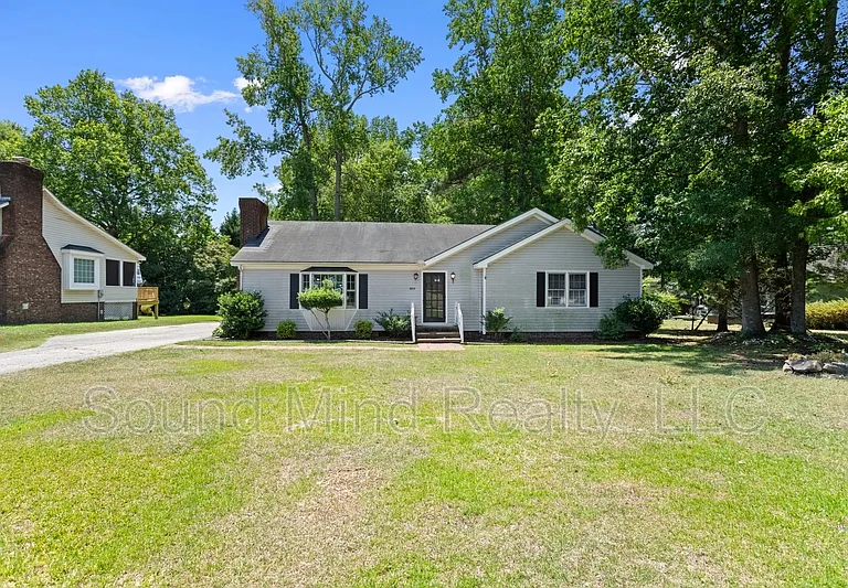 1601 Homestead Rd — Photo 2