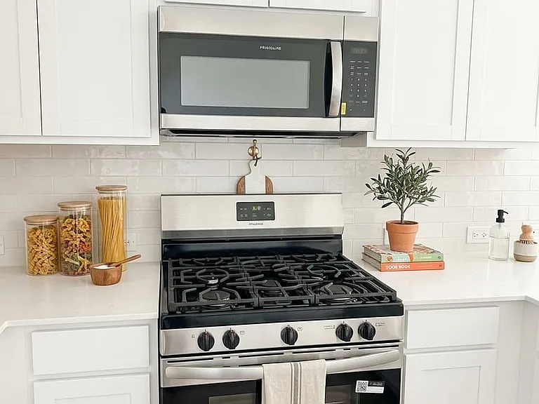 1703 Crossbill St — Photo 4