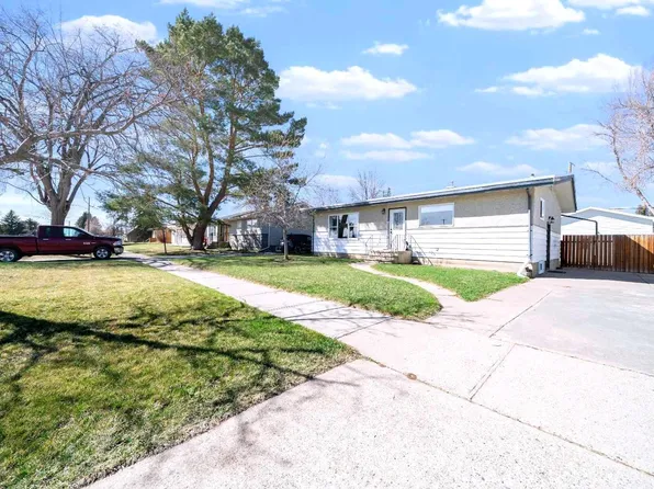 4821 56th Ave, Taber, AB T1G 1E4