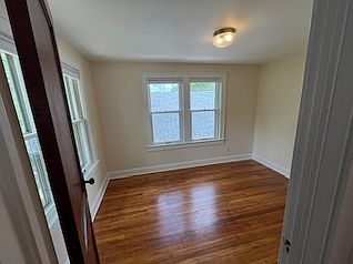 5th image of 4404 Eaton St