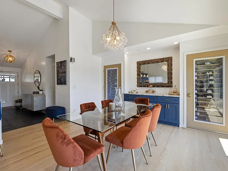 Dining, bar, entry