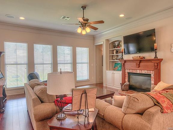 4th image of 10021 Somerset Ln