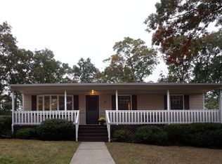 71 Laurel Ave, Coventry, RI 02816