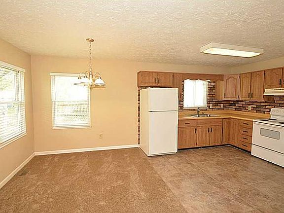 5th image of 3034 Pawnee Dr