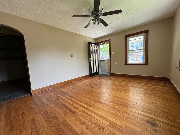 415 N Walnut St #1 — Photo 2