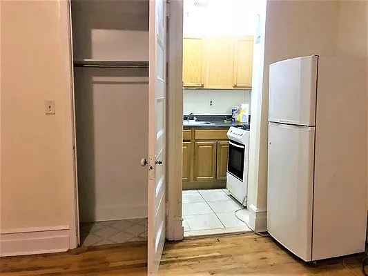 Rented by Lang Realty LLC | media 14