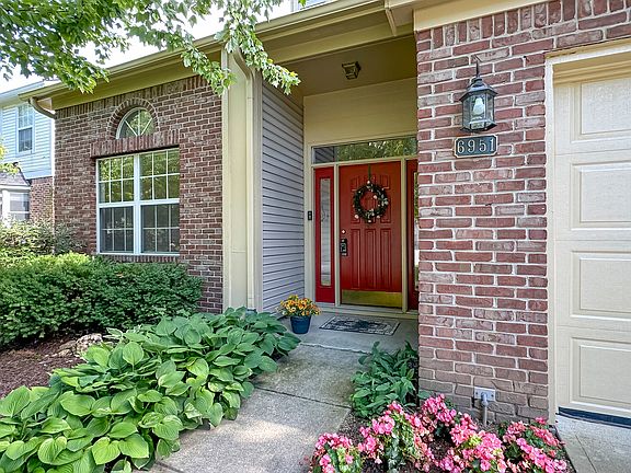 3rd image of 6951 Caribou Dr