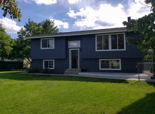 25612 E Olympic Ave, Newman Lake, WA 99025