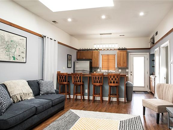 3rd image of 2604 Madison Ave