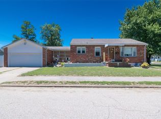 326 Haller St, Wood River, IL 62095