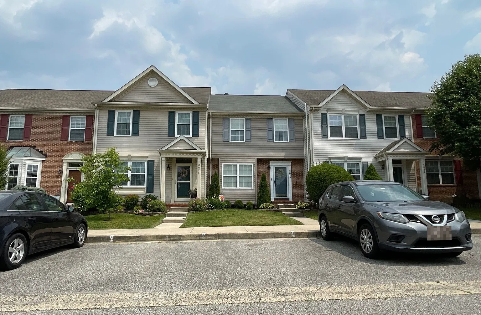2023 Pointview Cir photo 1