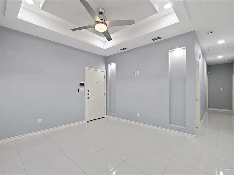 2417 Indian Creek Ave #1 — Photo 20