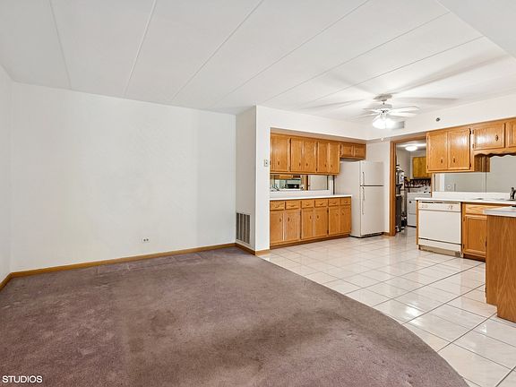 2nd image of 10404 S Keating Ave APT 1B