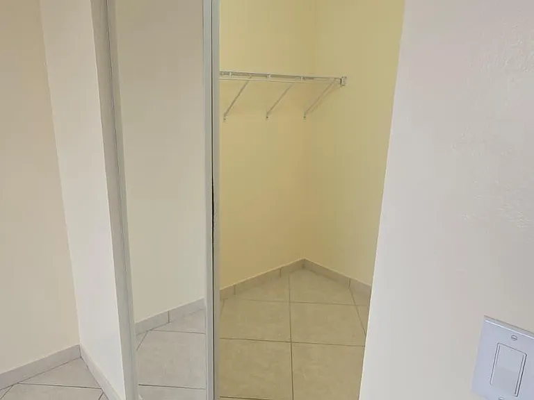 105 S Riverside Dr #402 — Photo 23
