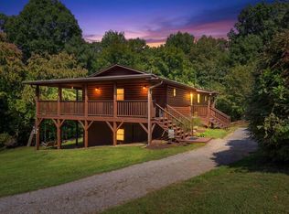 223 Mountain Breezes Dr, Hayesville, NC 28904